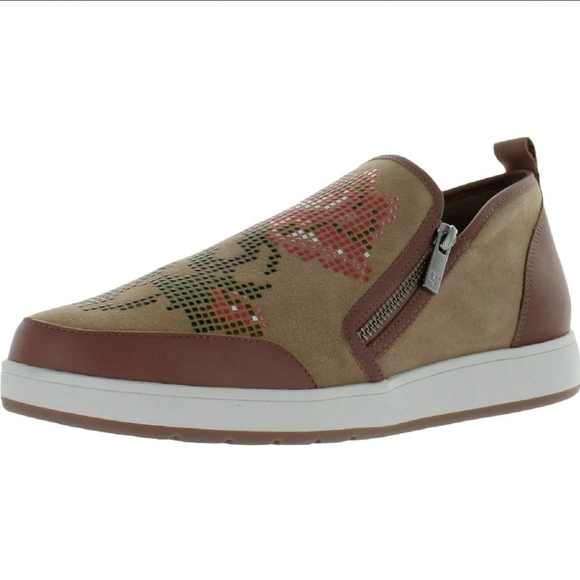 Donald J. Pliner Mylasp Pixelated Rose Leather Suede Slip On Sneakers - Picture 1 of 11